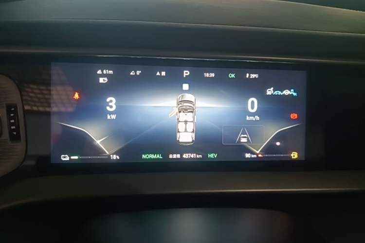 Used Denza D9 2024 DM-i 980 Four-Wheel Drive Prestige Model Instrument Cluster