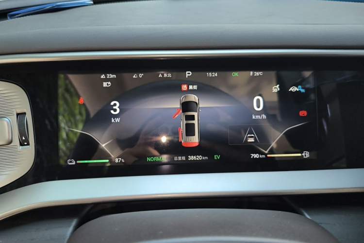 Used Denza D9 2024 DM-i 980 Four-Wheel Drive Prestige Model Instrument Cluster