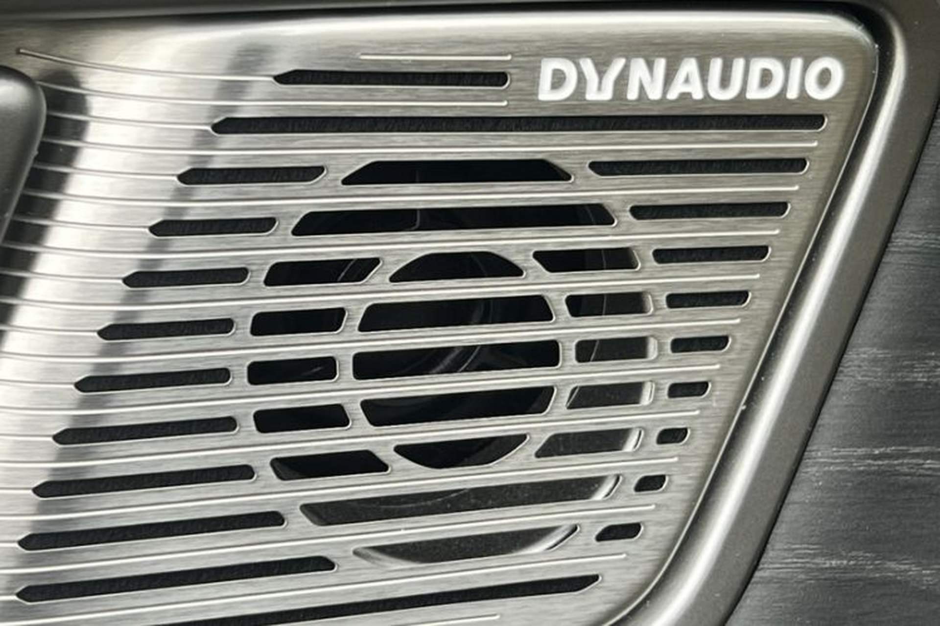 Used Denza D9 2024 DM-i 980 Four-Wheel Drive Prestige Model Interior 1