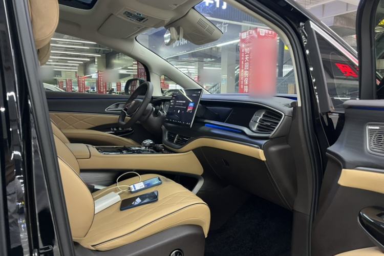 Used Denza D9 2024 DM-i 980 Four-Wheel Drive Prestige Model Interior 1