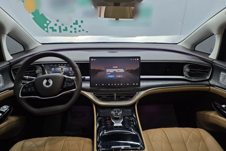 Used Denza D9 2024 DM-i 980 Four-Wheel Drive Prestige Model Interior 1
