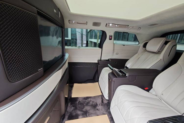 Used Denza D9 2024 PIONEER Four-Seat Pioneer Edition Interior 10