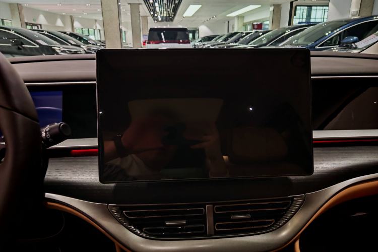 Used Denza D9 2024 DM-i 980 Four-Wheel Drive Prestige Model Interior 10