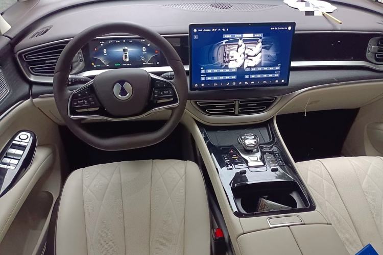 Used Denza D9 2024 DM-i 980 Four-Wheel Drive Prestige Model Interior 2