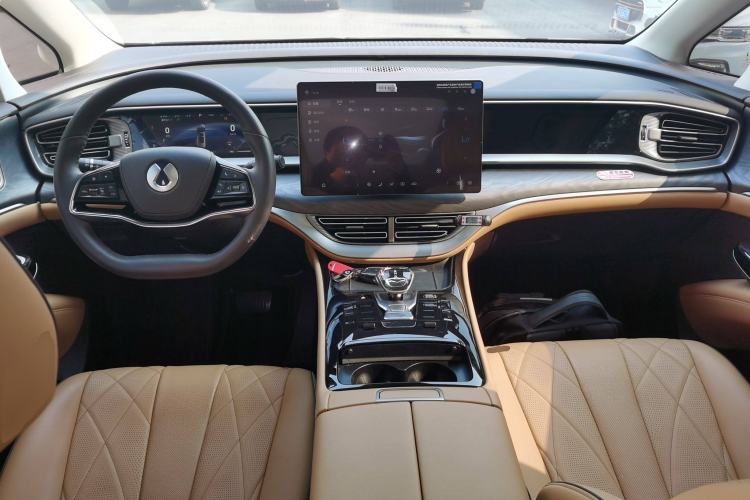 Used Denza D9 2024 DM-i 1050 Luxury Model Interior 2