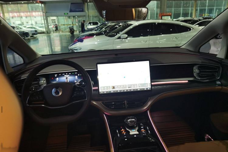 Used Denza D9 2024 DM-i 970 Luxury Model Interior 2