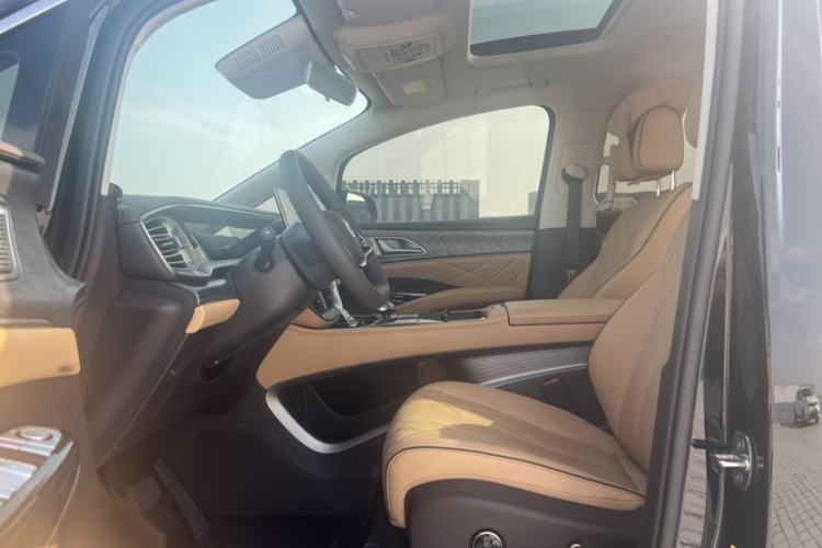 Used Denza D9 2024 EV 620 Premium Model Interior 2
