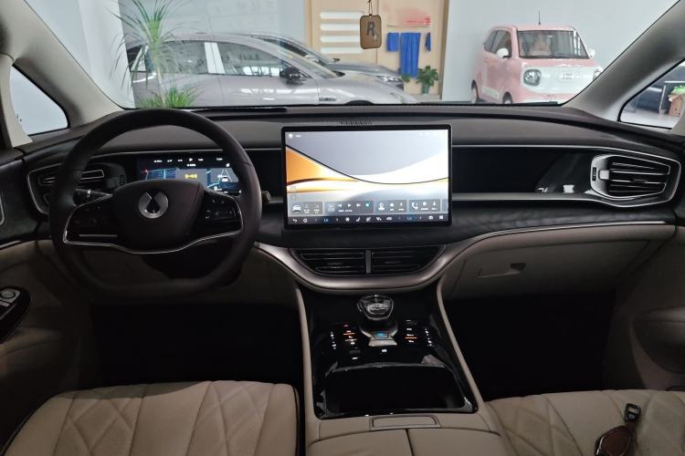 Used Denza D9 2024 DM-i 970 Luxury Model Interior 2