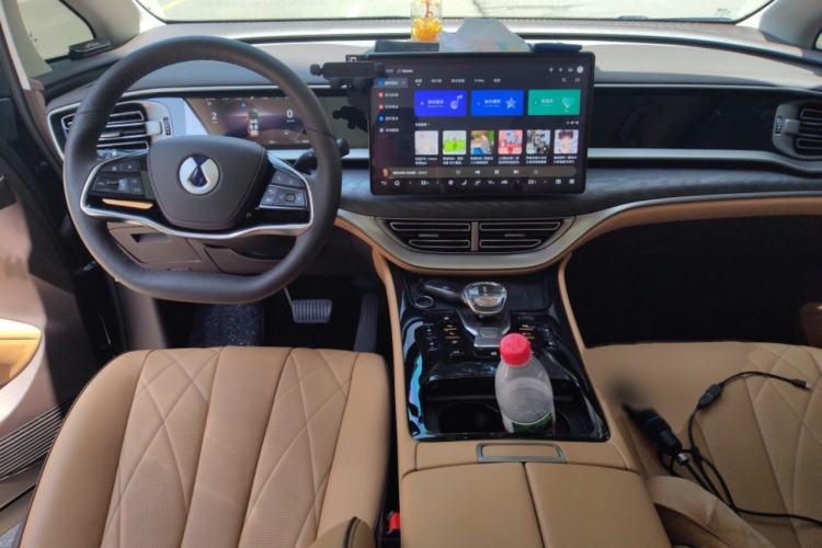 Used Denza D9 2024 EV 620 Premium Model Interior 2