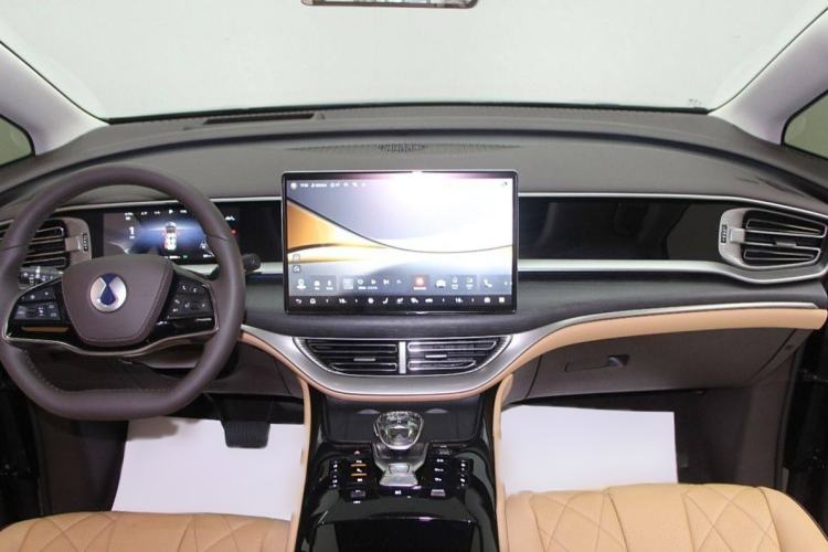 Used Denza D9 2024 DM-i 980 Four-Wheel Drive Prestige Model Interior 6