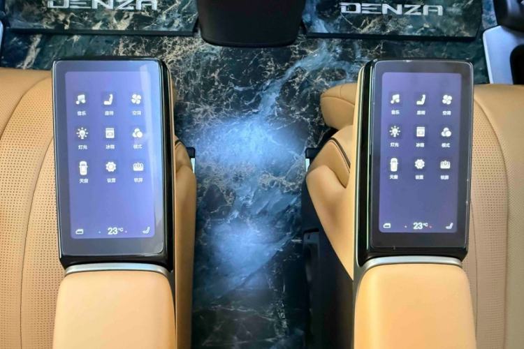 Used Denza D9 2024 DM-i 980 Four-Wheel Drive Prestige Model Interior 6