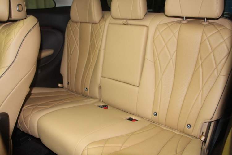 Used Denza D9 2024 DM-i 980 Four-Wheel Drive Prestige Model Interior 8