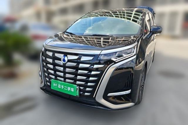 Used Denza D9 2024 DM-i 1050 Luxury Model