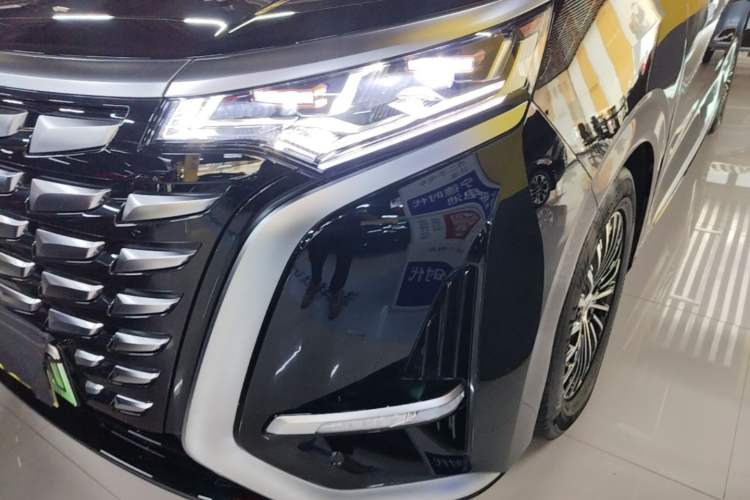 Used Denza D9 2024 DM-i 1050 Luxury Model Left Front Headlight