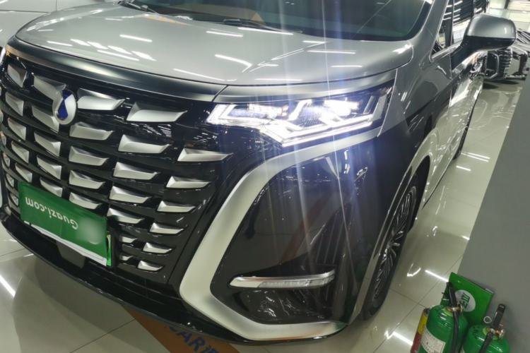 Used Denza D9 2024 DM-i 980 Four-Wheel Drive Prestige Model Left Front Headlight