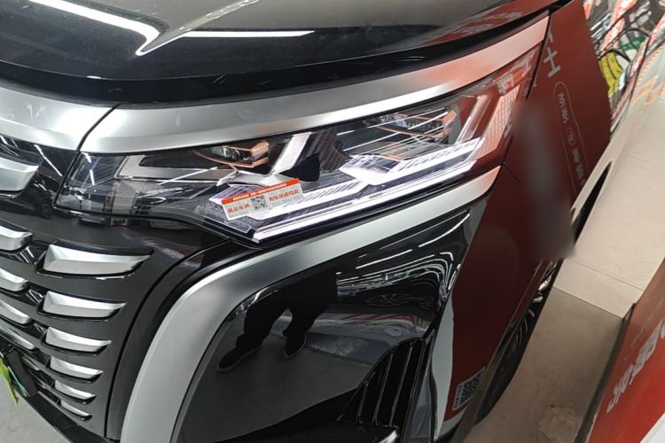 Used Denza D9 2024 DM-i 1050 Luxury Model Left Front Headlight