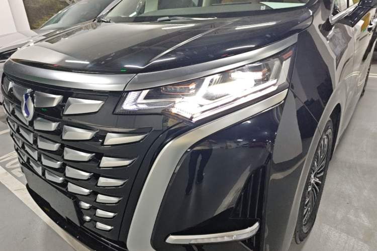Used Denza D9 2024 DM-i 1050 Luxury Model Left Front Headlight