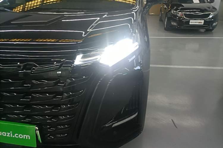 Used Denza D9 2024 DM-i 1050 Luxury Model Left Front Headlight