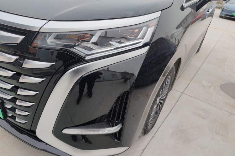 Used Denza D9 2024 DM-i 970 Luxury Model Left Front Headlight
