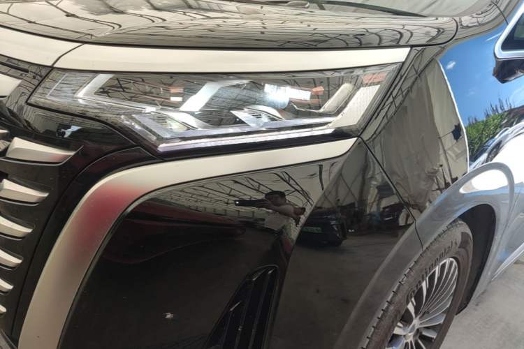 Used Denza D9 2024 DM-i 1050 Luxury Model Left Front Headlight