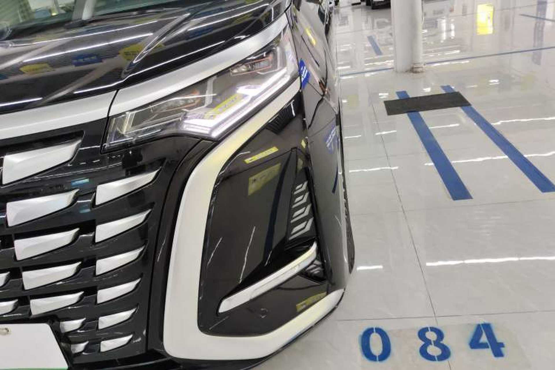 Used Denza D9 2024 DM-i 1050 Luxury Model Left Front Headlight