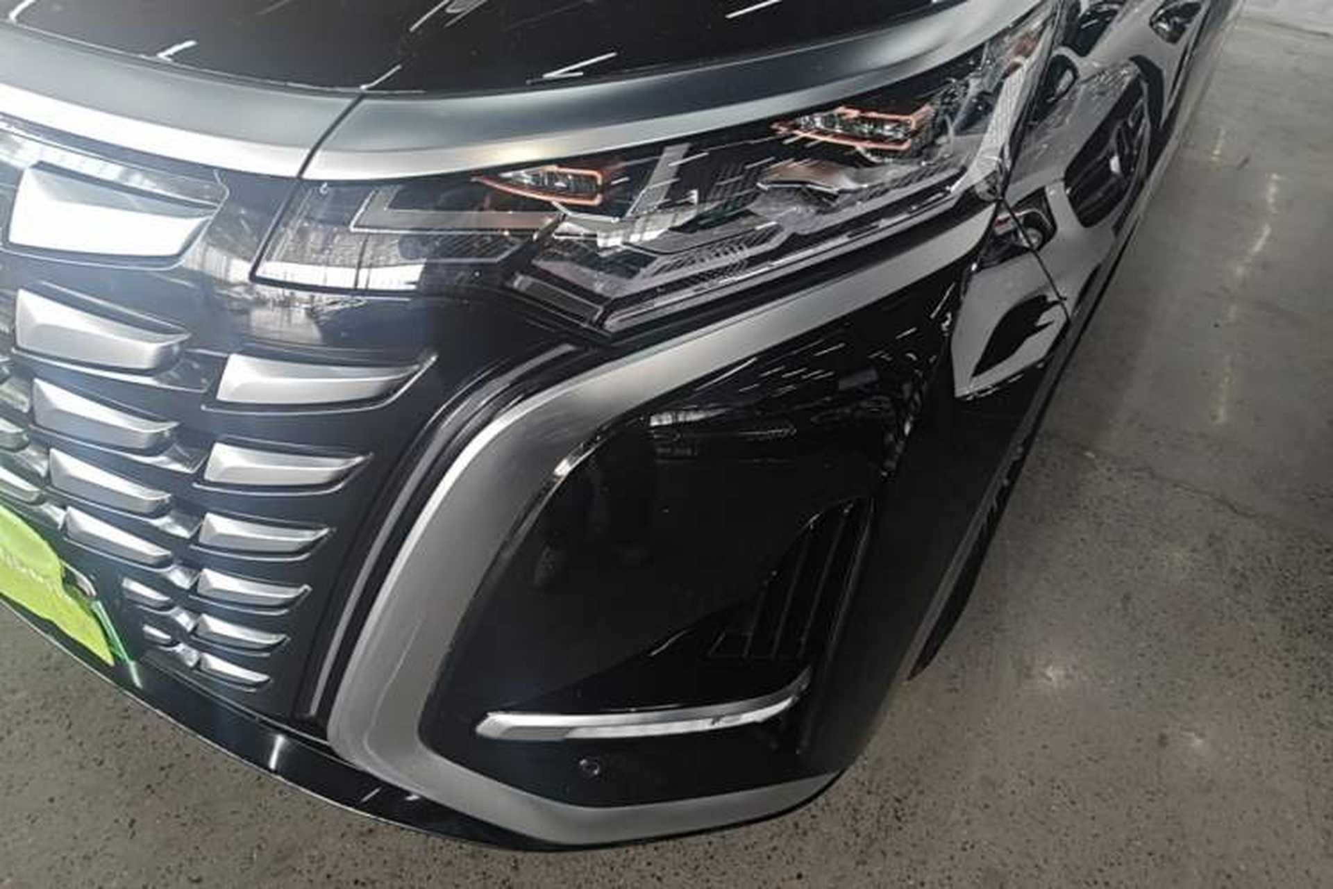 Used Denza D9 2024 DM-i 980 Four-Wheel Drive Flagship Model Left Front Headlight