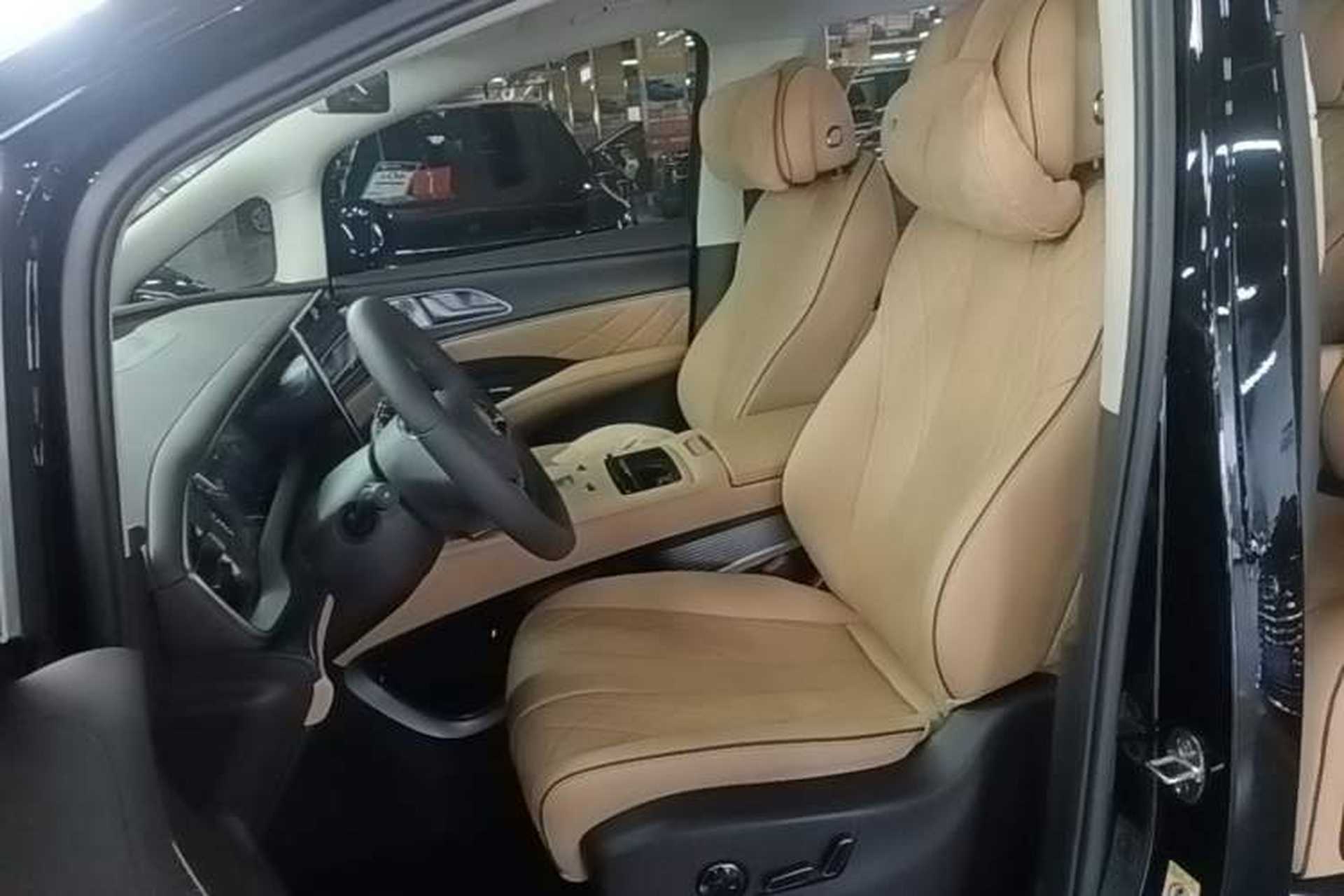 Used Denza D9 2024 DM-i 980 Four-Wheel Drive Prestige Model Left Front Seat