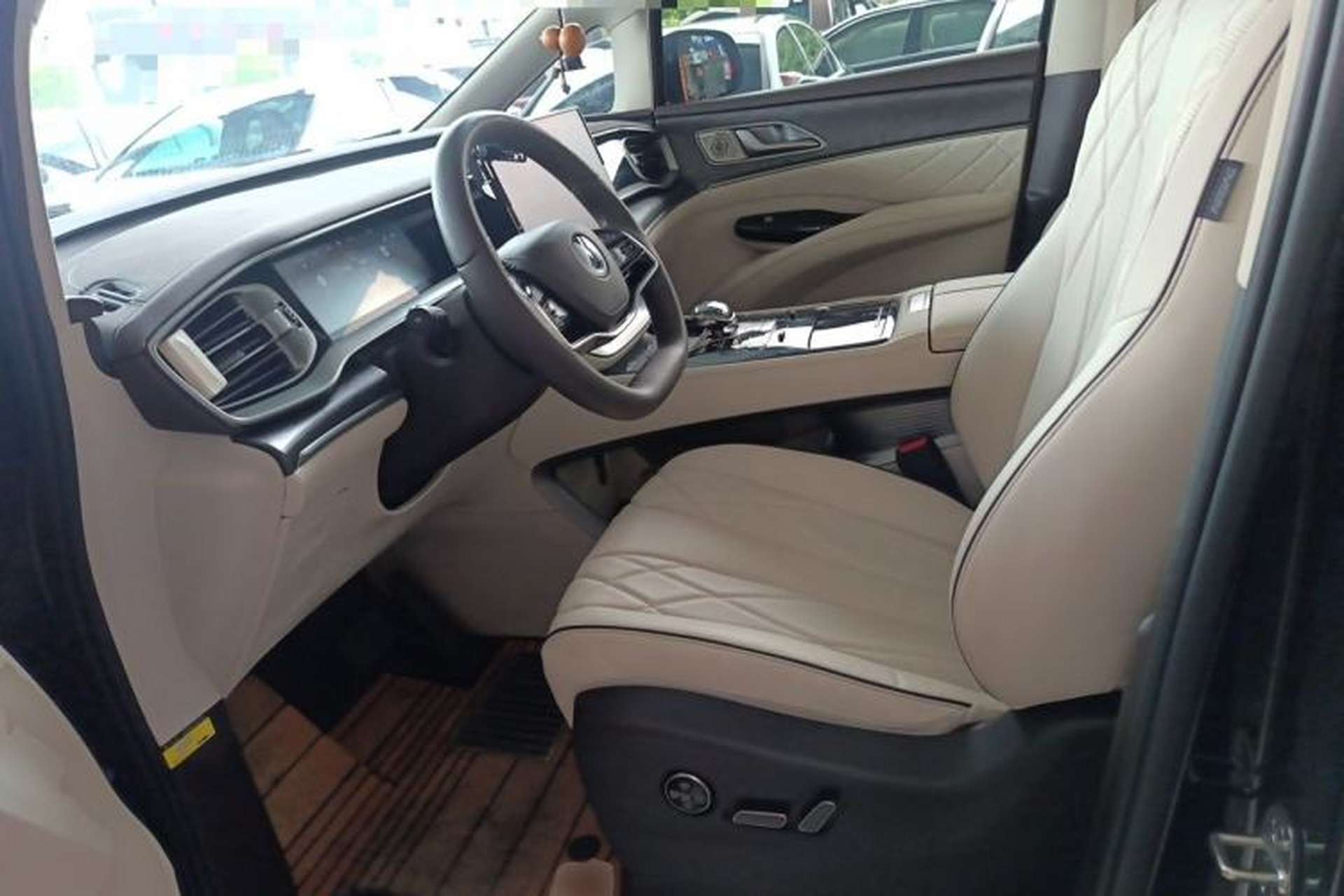 Used Denza D9 2024 DM-i 970 Luxury Model Left Front Seat