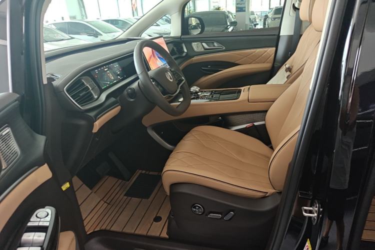 Used Denza D9 2024 DM-i 980 Four-Wheel Drive Prestige Model Left Front Seat