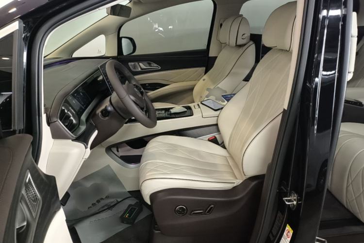 Used Denza D9 2024 DM-i 980 Four-Wheel Drive Prestige Model Left Front Seat