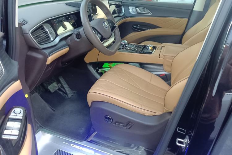 Used Denza D9 2024 DM-i 980 Four-Wheel Drive Prestige Model Left Front Seat