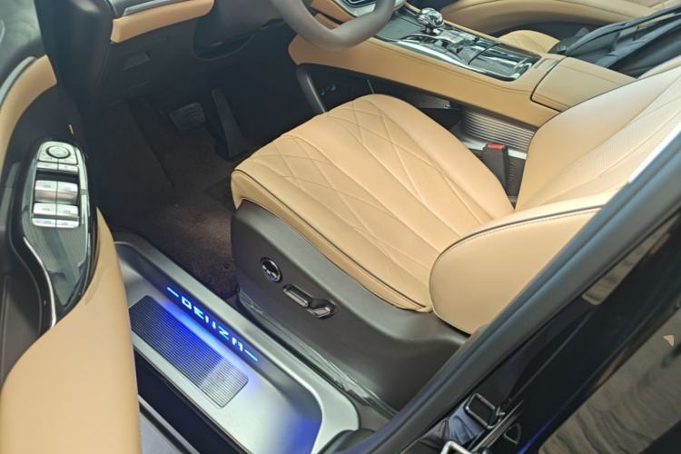 Used Denza D9 2024 DM-i 1050 Luxury Model Left Front Seat