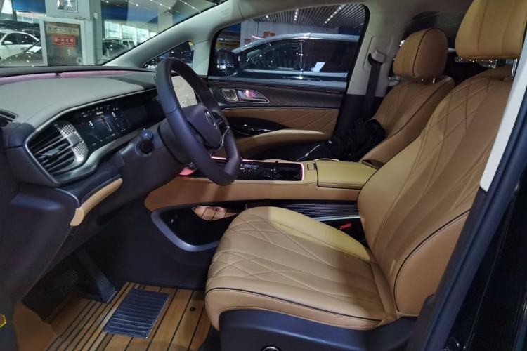 Used Denza D9 2024 DM-i 970 Luxury Model Left Front Seat