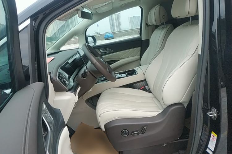 Used Denza D9 2024 DM-i 980 Four-Wheel Drive Flagship Model Left Front Seat