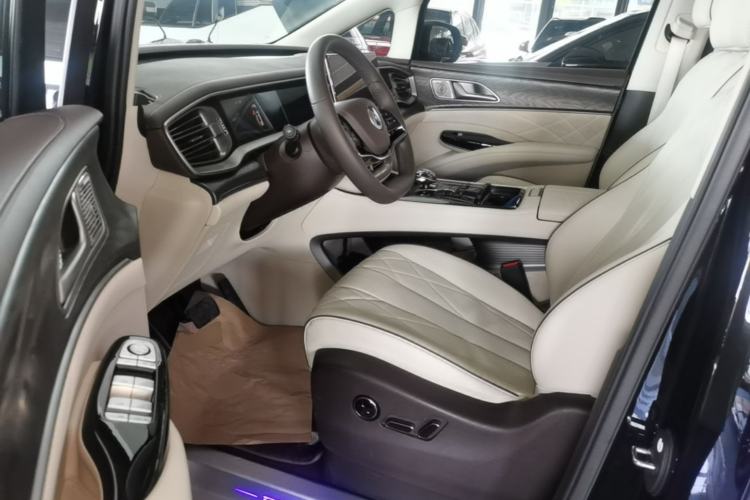 Used Denza D9 2024 DM-i 1050 Luxury Model Left Front Seat