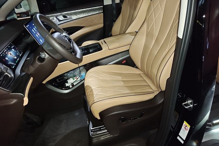 Used Denza D9 2024 DM-i 1050 Luxury Model Left Front Seat