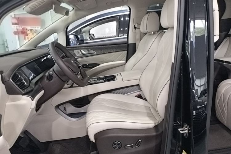 Used Denza D9 2024 DM-i 1050 Luxury Model Left Front Seat