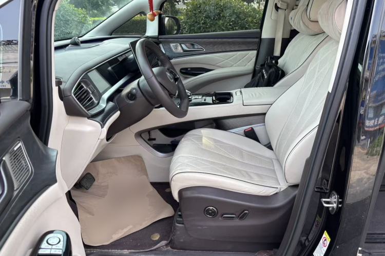 Used Denza D9 2024 DM-i 1050 Luxury Model Left Front Seat