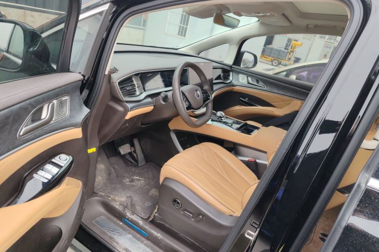 Used Denza D9 2024 DM-i 970 Luxury Model Left Front Seat