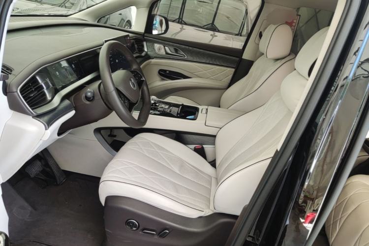 Used Denza D9 2024 DM-i 1050 Luxury Model Left Front Seat
