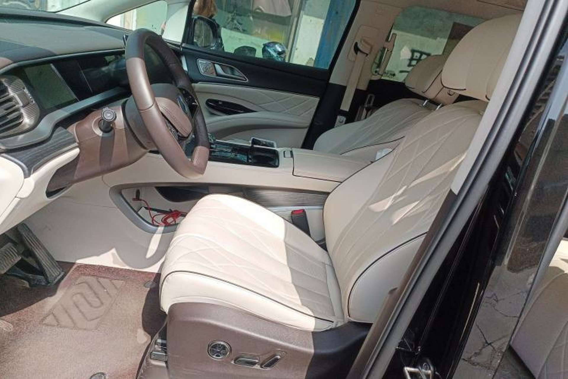 Used Denza D9 2024 DM-i 980 Four-Wheel Drive Flagship Model Left Front Seat
