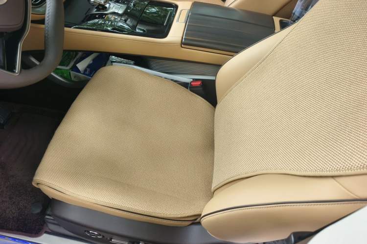 Used Denza D9 2024 DM-i 980 Four-Wheel Drive Prestige Model Left Front Seat