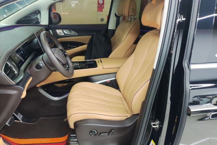 Used Denza D9 2024 DM-i 980 Four-Wheel Drive Prestige Model Left Front Seat