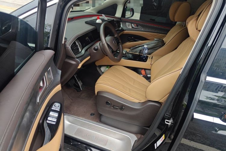 Used Denza D9 2024 EV 620 Premium Model Left Front Seat