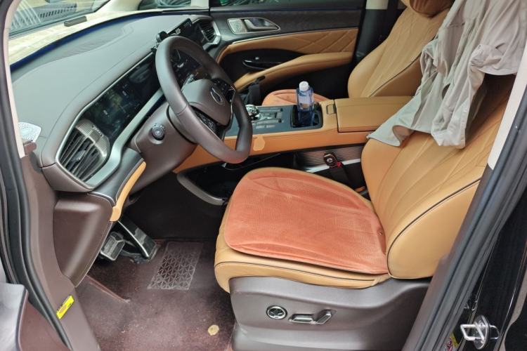 Used Denza D9 2024 DM-i 1050 Luxury Model Left Front Seat