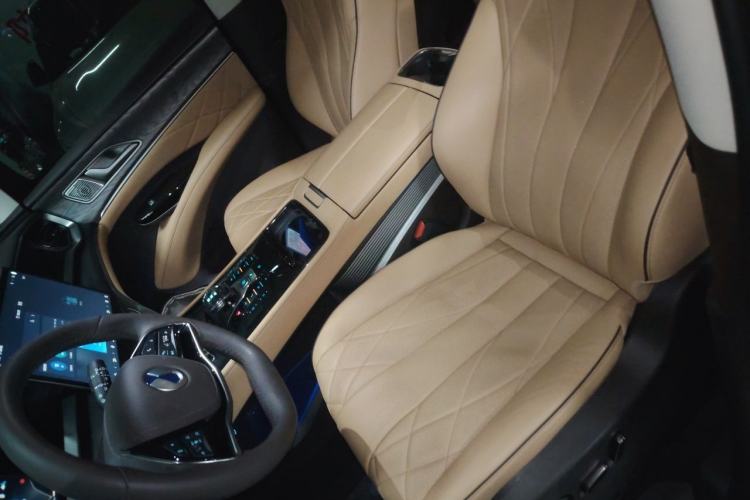 Used Denza D9 2024 DM-i 1050 Luxury Model Left Front Seat