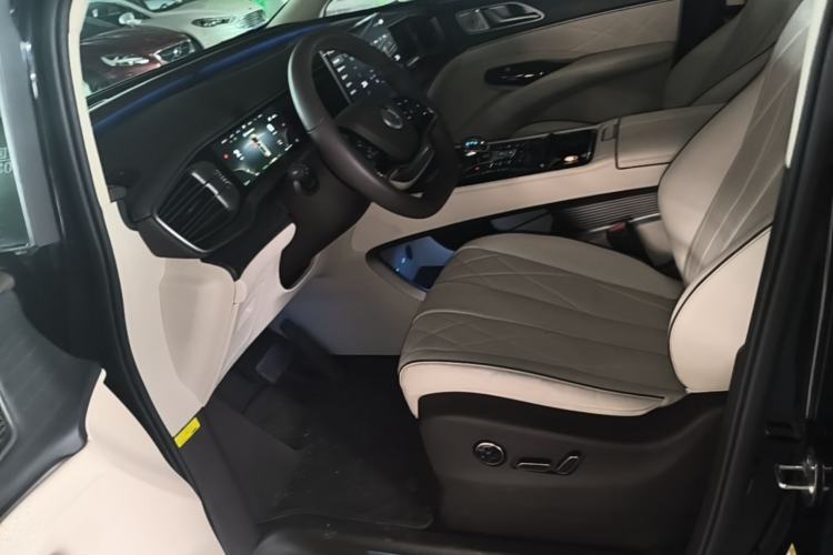 Used Denza D9 2024 DM-i 980 Four-Wheel Drive Flagship Model Left Front Seat