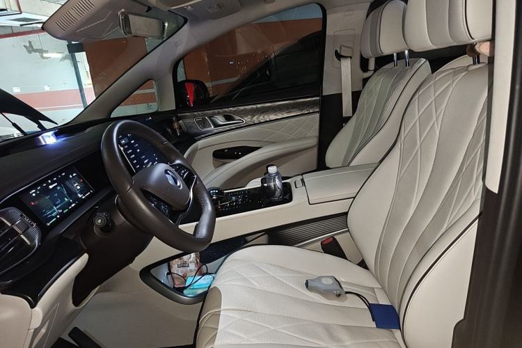 Used Denza D9 2024 DM-i 1050 Luxury Model Left Front Seat