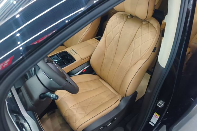 Used Denza D9 2024 DM-i 980 Four-Wheel Drive Flagship Model Left Front Seat
