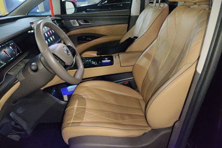 Used Denza D9 2024 DM-i 980 Four-Wheel Drive Prestige Model Left Front Seat